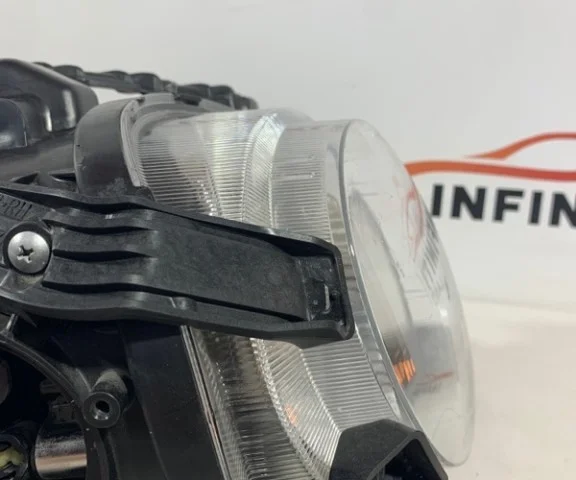 Фары для Nissan Juke YF15 JDM 2010-2014 на фотографиях