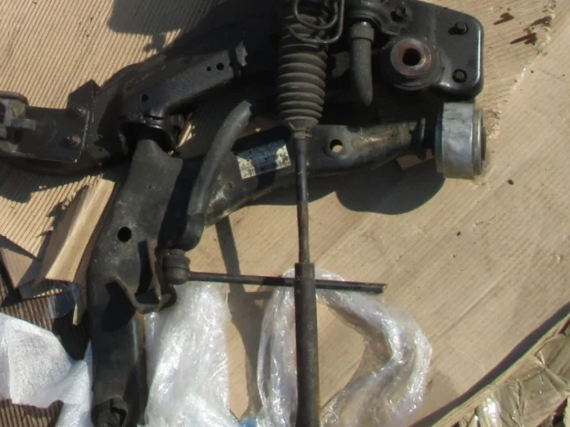 Рычаг передний левый нижний для Nissan Murano Z51 2007-2015 на фотографиях