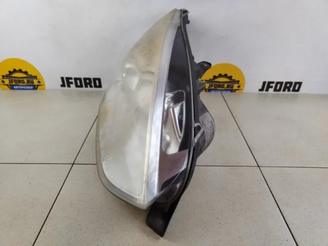 Фары для Ford Galaxy CD340 2006-2015 на фотографиях