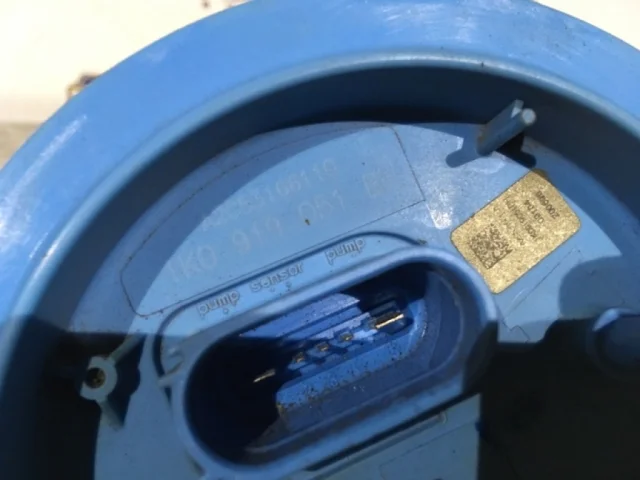 Корпус бензонасоса для Skoda Octavia A5 на фотографиях