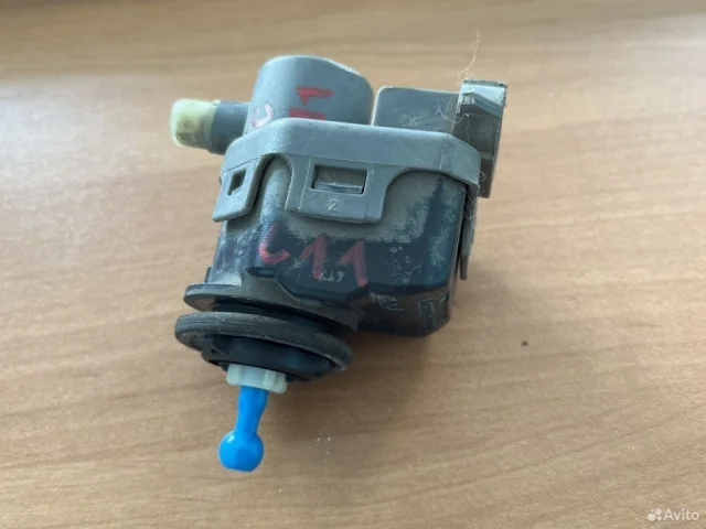 Моторчик корректора фары для Nissan Almera N16 Седан 2000-2006 на фотографиях