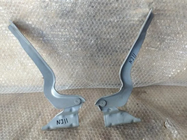 Петля капота левая для Nissan Qashqai J10 2006-2013 на фотографиях