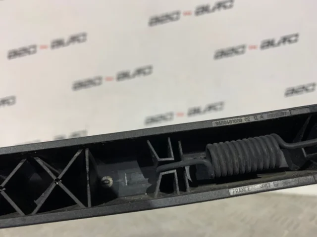 Щетка стеклоочистителя задняя для Peugeot 308 T7 Хэтчбек 2007-2014 на фотографиях