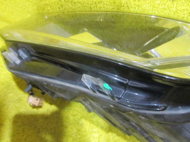 Фара левая для Volkswagen Caddy IV (2K) 2015-2020 на фотографиях