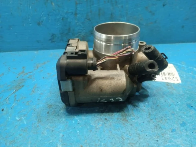 Блок дроссельной заслонки для Volkswagen Passat Variant (B5+ (B5.5), Typ 3BG) 2000-2005 на фотографиях