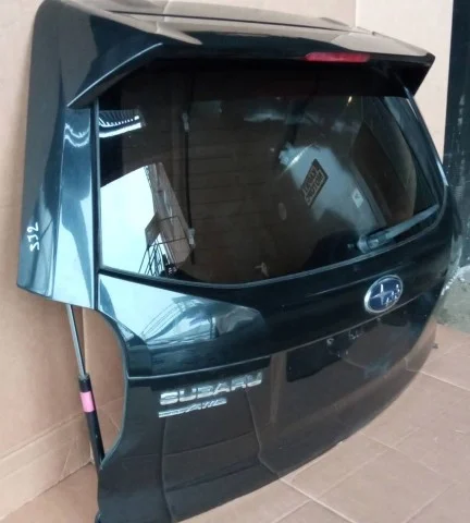 Крышка багажника для Subaru Forester SJ rest 2016-2019 на фотографиях