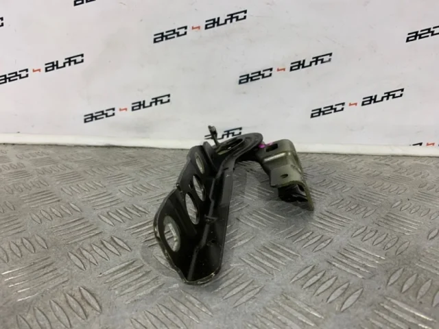 Петля капота правая для Citroen DS4 2011-2016 на фотографиях