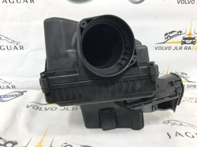 Воздушный фильтр для Volvo XC60 Y20 2008-2017 на фотографиях