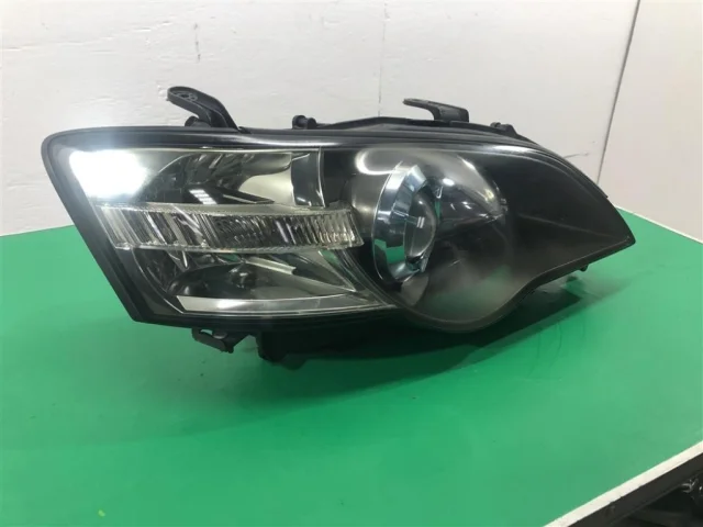 Фара ксенон левая для Subaru Legacy Универсал BP/B13 2003-2009 на фотографиях
