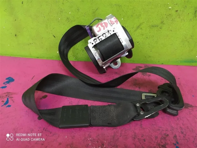Ремень безопасности передний левый для Audi A4 B7 Avant 2004-2008 на фотографиях