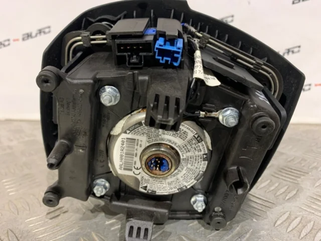 Подушка безопасности водителя для Citroen C4 Хэтчбек 2010-2016 на фотографиях