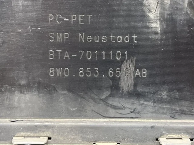 Решетка радиатора для Audi A4 B9 Avant 2015+ на фотографиях