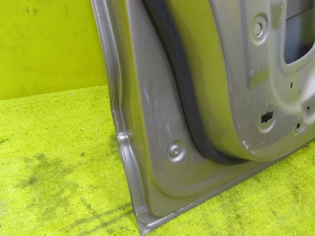 Двери для Porsche Macan 95B 2014-2023 на фотографиях