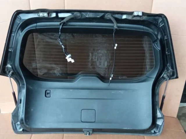 Крышка багажника для Subaru Forester SJ rest 2016-2019 на фотографиях