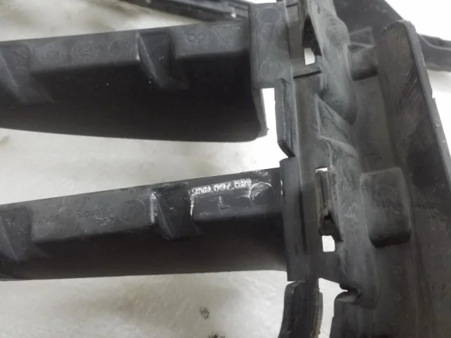 Решетка переднего бампера левая нижняя для Porsche Macan 95B 2014-2023 на фотографиях