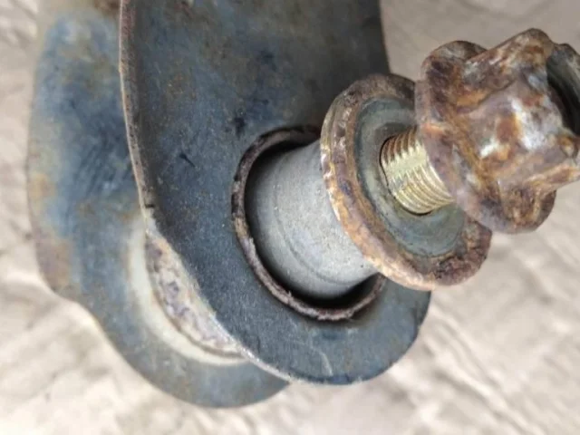 Качающийся рычаг левый для Nissan Murano Z51 2007-2015 на фотографиях