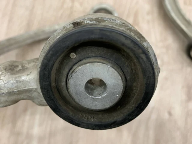 Рычаг передний левый верхний для Mercedes-Benz GL class X164 2006-2012 на фотографиях