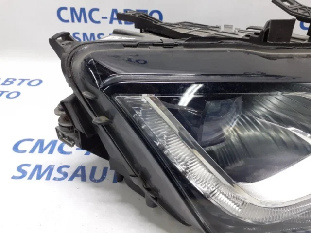 Фара ксенон левая для Audi A7 4G 2010-2014 на фотографиях