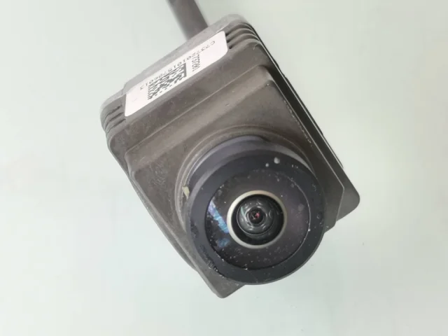 Камера заднего вида для Mercedes-Benz S class W222 2013-2017 на фотографиях