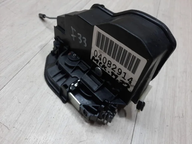 Уплотнитель передней правой двери для BMW 5er Ф10 Rest. 2014-2017 на фотографиях