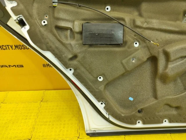 Дверь задняя левая для Mercedes-Benz S class W220 1998-2005 на фотографиях