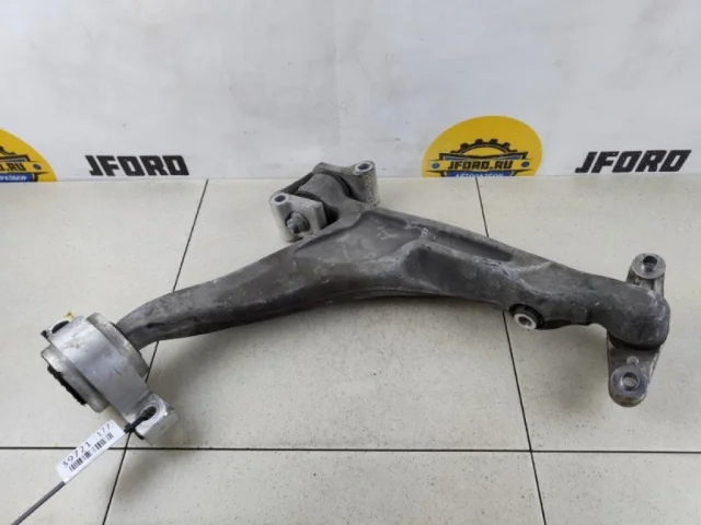 Качающийся рычаг правый для Volvo XC90 II L 2014-2019 на фотографиях