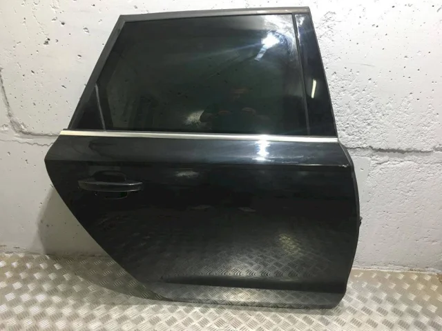 Двери для Audi A6 C7 Avant 2010-2018 на фотографиях