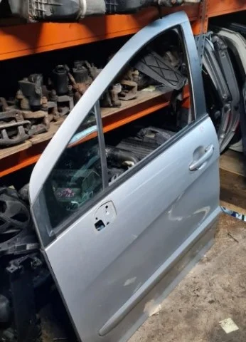 Накладка на дверь передняя левая для Peugeot 308 T7 Хэтчбек 2007-2014 на фотографиях