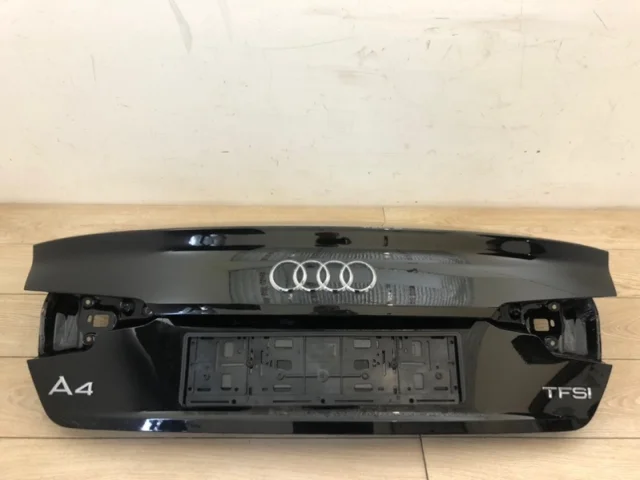 Крышка багажника для Audi A4 B9 2015+ на фотографиях