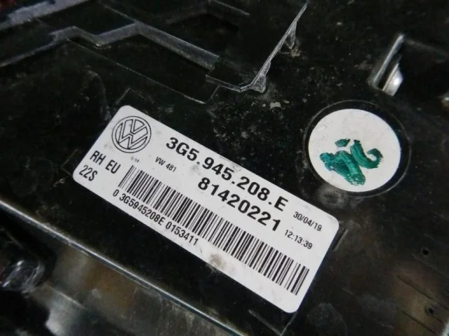 Фонарь внешний правый для Volkswagen Passat (B8.5) 2019+ на фотографиях