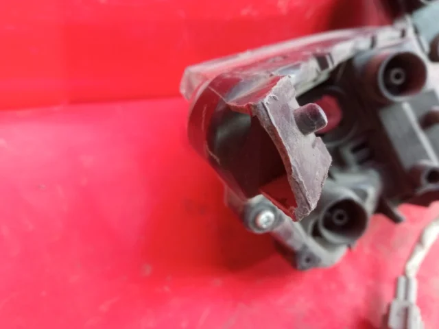 Повторитель поворотника передний правый для Nissan Juke YF15 rest 2014-2020 на фотографиях