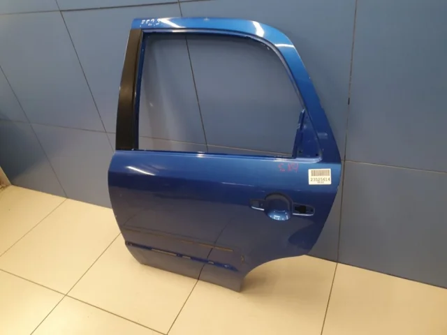 Дверь задняя левая для Suzuki SX4 2006-2009 на фотографиях