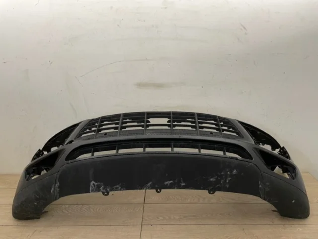 Бампер передний для Porsche Macan 95B 2014-2023 на фотографиях