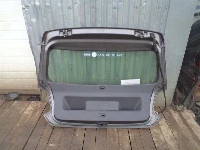 Крышка багажника для Volkswagen Polo V (6R) 2009-2014 на фотографиях