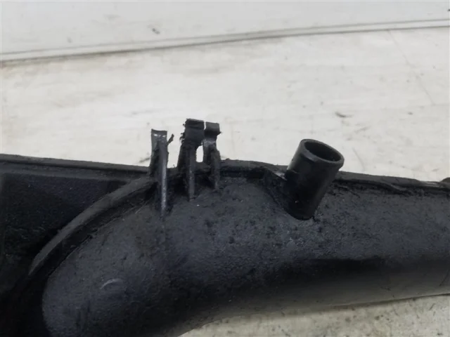 Воздухозаборник для Ford Galaxy CD340 2006-2015 на фотографиях