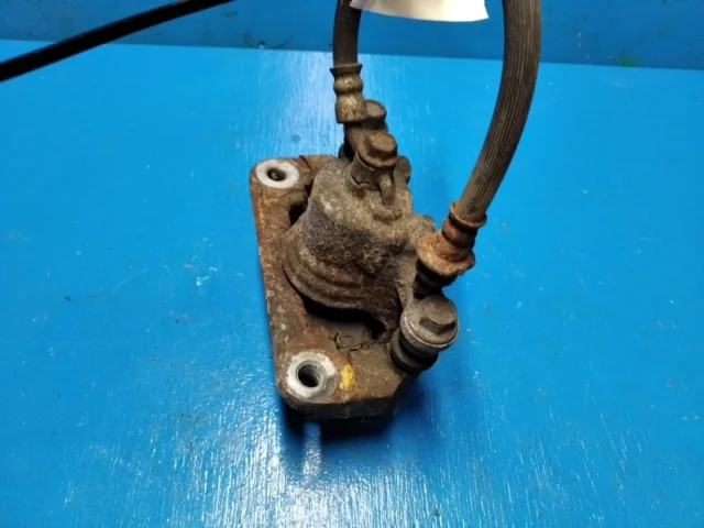 Суппорт задний правый для Nissan Teana L33 2014-2020 на фотографиях