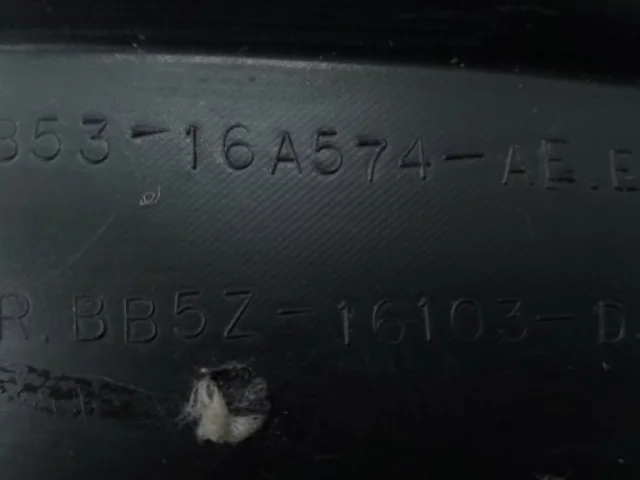 Подкрылок передний левый для Ford Explorer U502 rest 2014-2019 на фотографиях