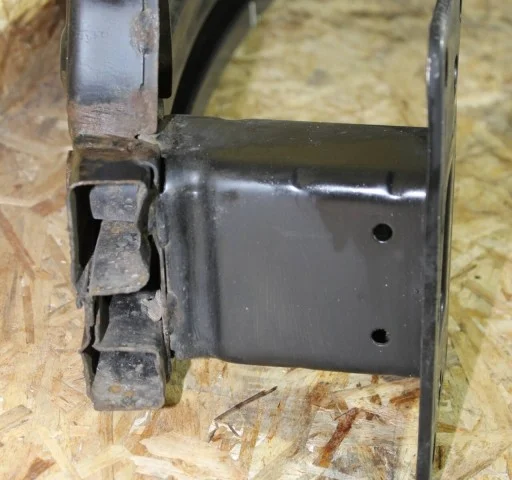 Усилитель бампера передний верхний для Kia Cerato YD 2016-2020 rest. на фотографиях