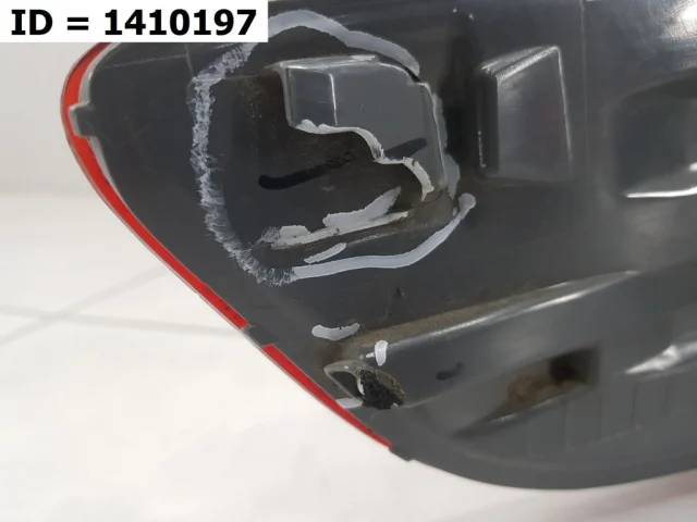 Фонарь внешний правый для Kia Cerato YD 2016-2020 rest. на фотографиях