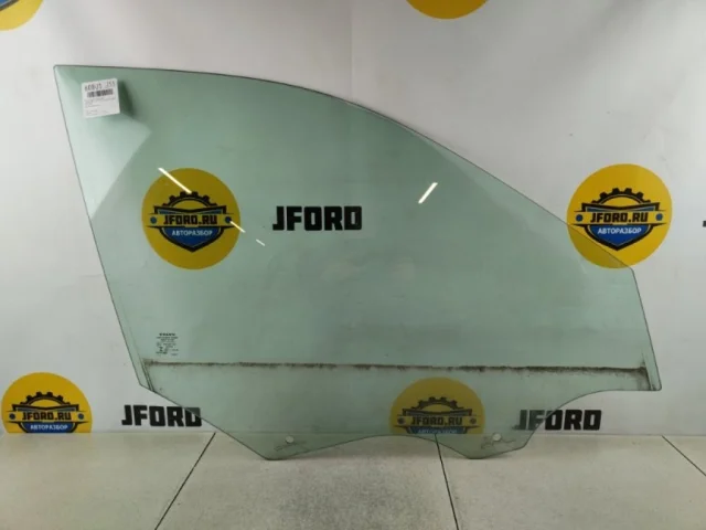 Уплотнитель передней правой двери для Volvo XC90 II L 2014-2019 на фотографиях