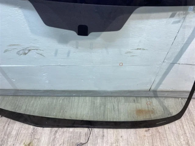 Лобовое (ветровое) стекло для Subaru Forester SJ 2013-2016 на фотографиях