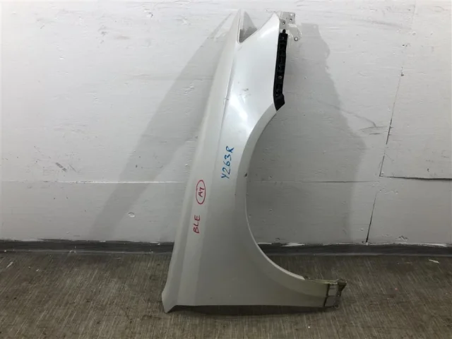 Крылья для Subaru Legacy BL/B13 2003-2009 на фотографиях