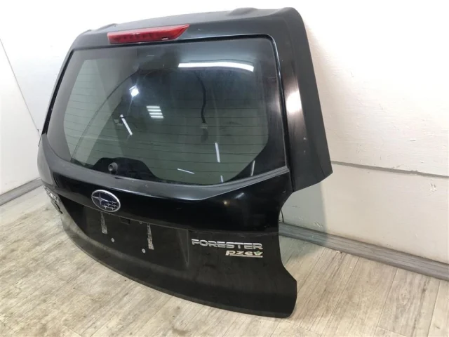Крышка багажника для Subaru Forester SJ rest 2016-2019 на фотографиях