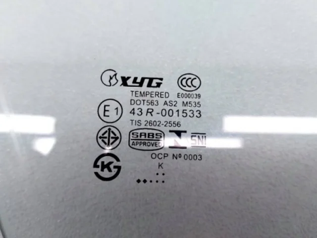 Стекла и зеркала для Skoda Octavia A7 Tour на фотографиях