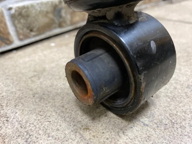 Амортизаторы задние (комплект) для Hyundai Tucson NX4 2020+ на фотографиях