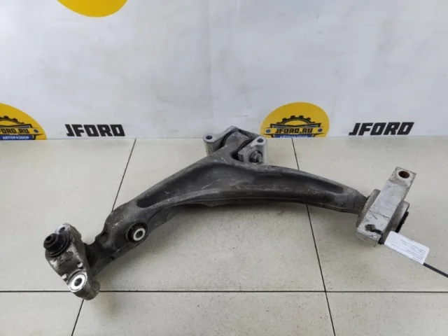 Качающийся рычаг правый для Volvo XC90 II L 2014-2019 на фотографиях