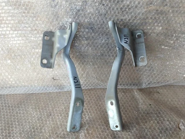 Петля капота левая для Nissan Qashqai J10 2006-2013 на фотографиях