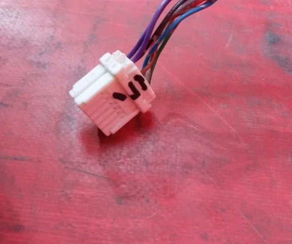 Стекла и зеркала для Subaru Forester SH 2008-2012 на фотографиях