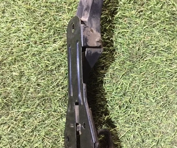 Замок капота для Audi A7 4G 2010-2014 на фотографиях