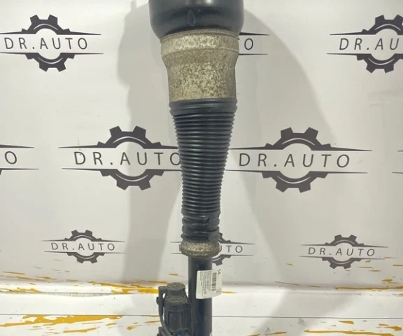 Пневмостойка задняя правая для Mercedes-Benz S class W222 2013-2017 на фотографиях